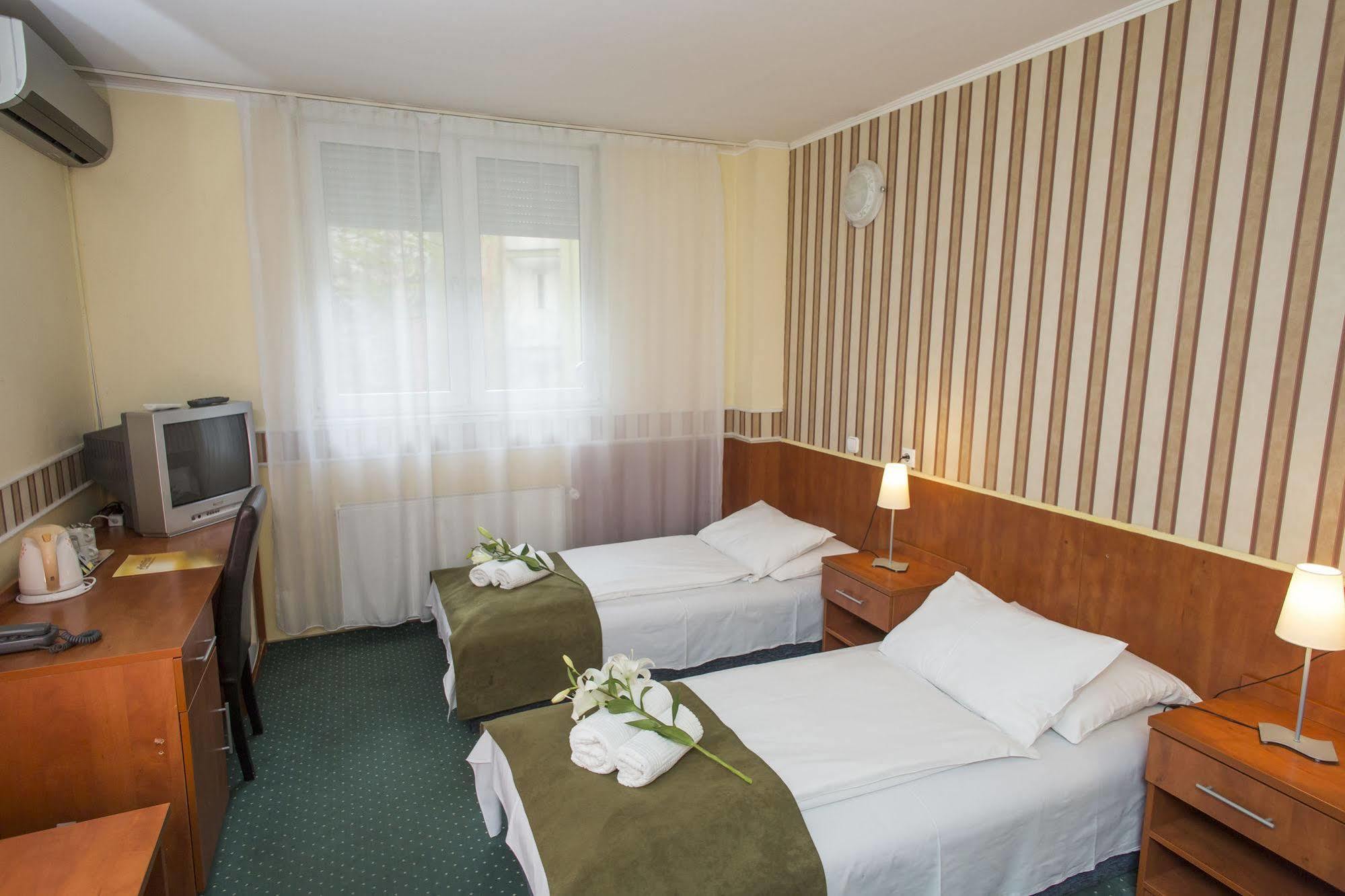 Atlantic Hotel Budapeşte Dış mekan fotoğraf