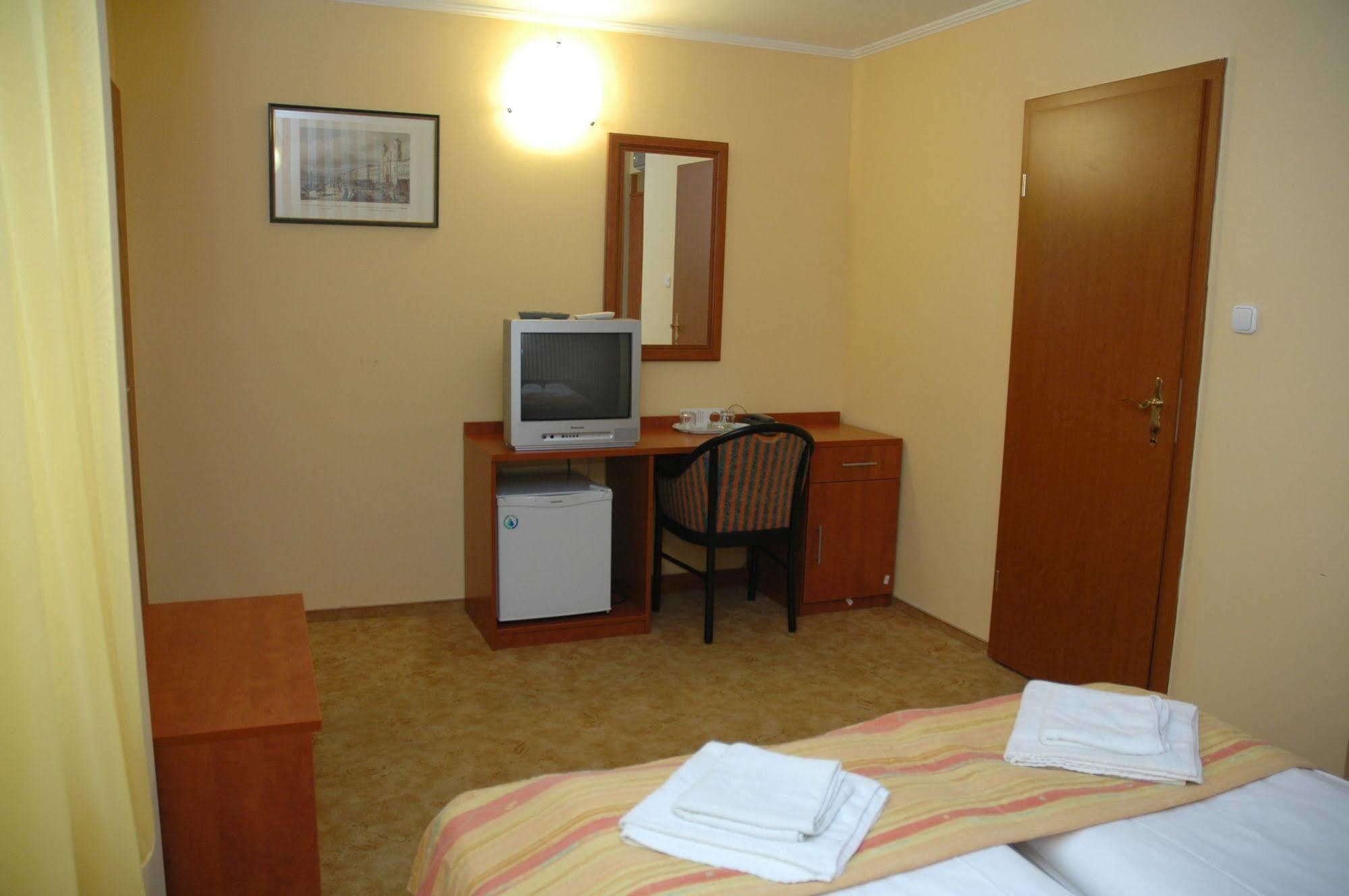 Atlantic Hotel Budapeşte Dış mekan fotoğraf